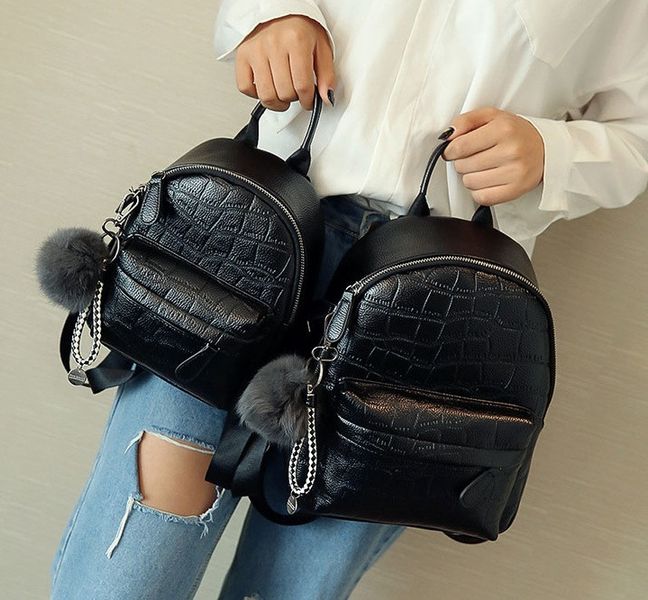 Стильний жіночий рюкзак з хутряним брелоком 573МБ фото