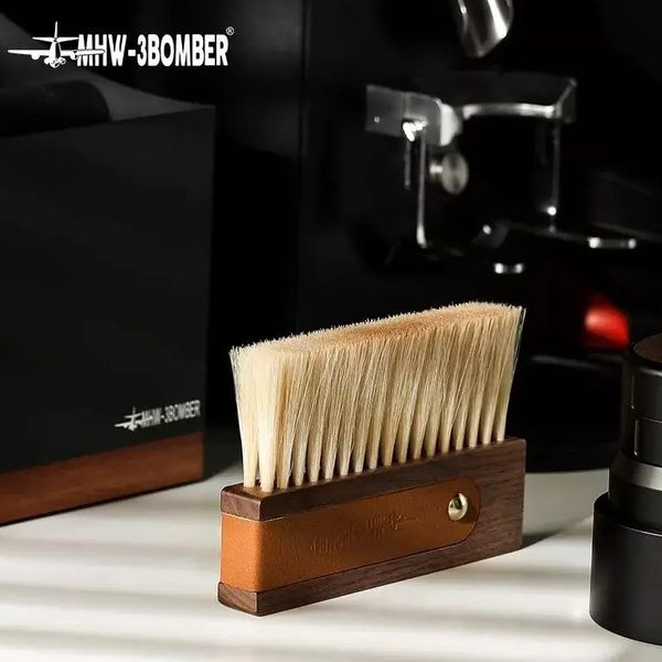 Щітка бариста для кави MHW-3Bomber Line Leather sheath brush B5329W фото