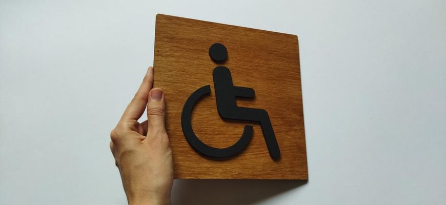 Табличка Туалет для людей з особливими вадами та інвалідів 15021 фото