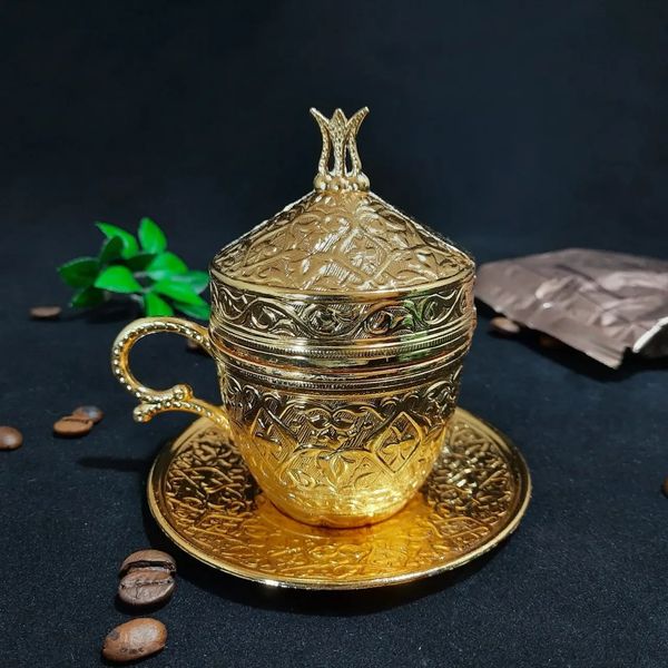Турецкая чашка Демитас Acar с блюдцем 110 мл. Тюльпан Золото 14823 фото