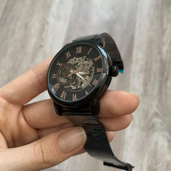 Механические женские наручные часы Черный с черным 520 фото