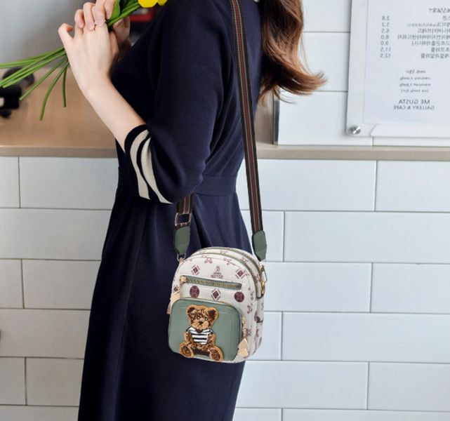 Дитяча міні сумочка з ведмедиком, маленька сумка для дівчаток з ведмедем на плече 1469Д фото